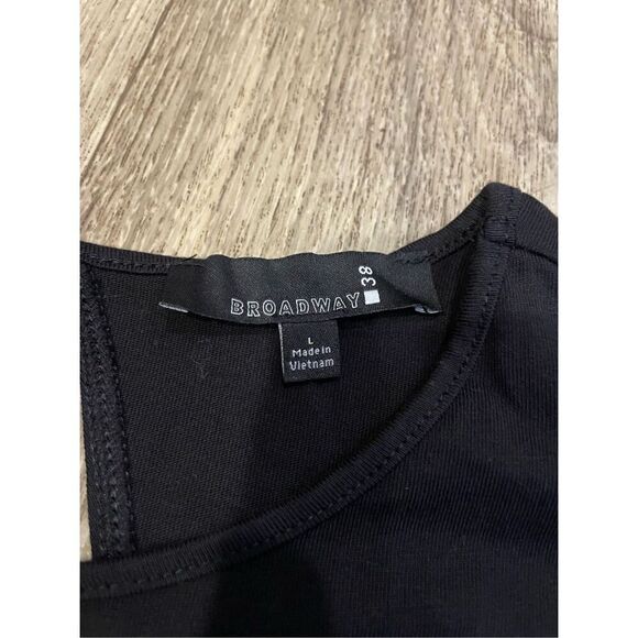 Broadway Short Sleeve Top Black Large New - Picture 2 of 9